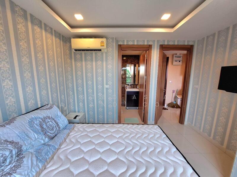 For Sale - Arcadia Beach Resort, Chon Buri (Pattaya)