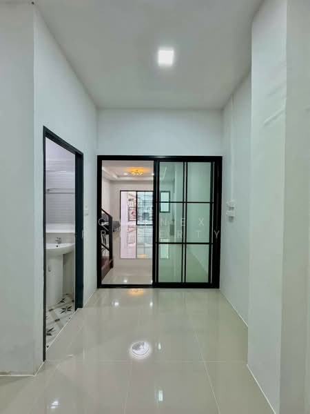 Tawanna Village, Nonthaburi, Bang Kra So, Muang Nonthaburi, Nonthaburi, 2 Bedrooms, 150 sqm, Townhouse For Sale, by Connex Property, 11808249 - DDproperty.com