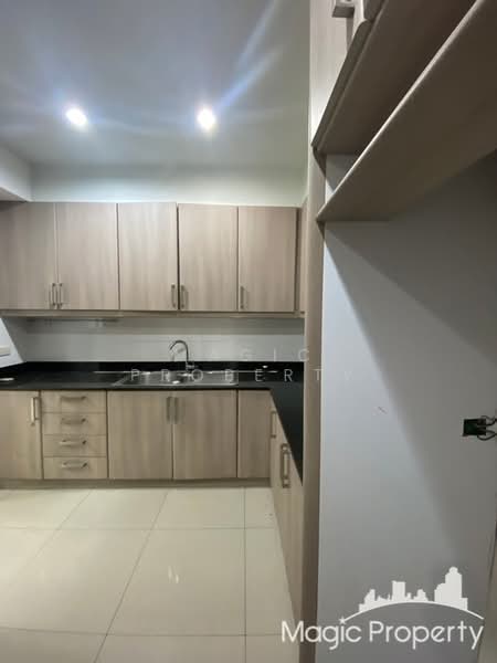 Ocean Tower I, bangkok, 170 Ratchadaphisek Road, Khlong Toei, Bangkok, , 281 sqm, Office Space For Rent, by Magic Property, 11808578 - DDproperty.com