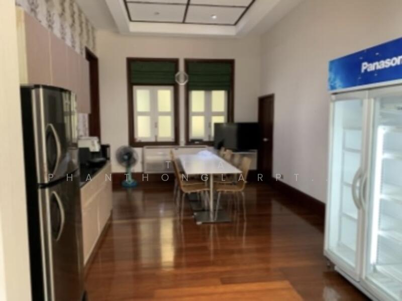 Colonial style and Wooden house @ Sathon Nuea, Bangkok, Silom, Bang Rak, Bangkok, 10+ Bedrooms, 878 sqm, Single Detached House For Rent, by Tida phanthonglarptawee, 11808782 - DDproperty.com