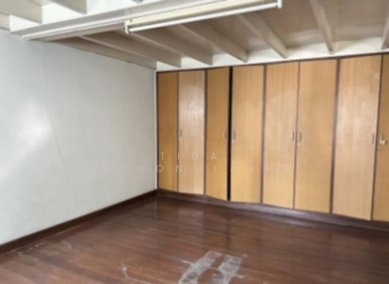 Colonial style and Wooden house @ Sathon Nuea, Bangkok, Silom, Bang Rak, Bangkok, 10+ Bedrooms, 878 sqm, Single Detached House For Rent, by Tida phanthonglarptawee, 11808782 - DDproperty.com
