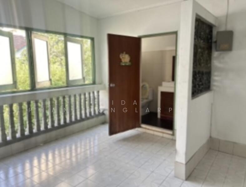 บ้านสไตล์โคโลเนียล และบ้านเรือนไม้ @ สาทรเหนือ สีลม, กรุงเทพ, สีลม, บางรัก, กรุงเทพ, 878 ตร.ม., บ้านเดี่ยว ให้เช่า, โดย Tida phanthonglarptawee, 11808782 - DDproperty.com
