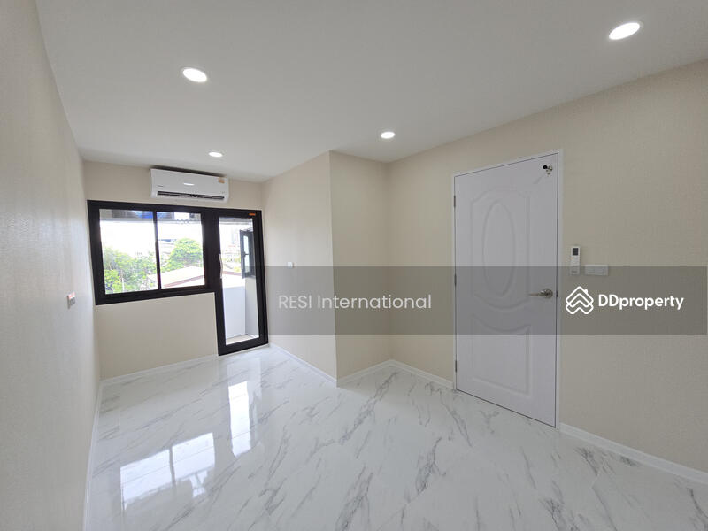 For Sale - Sathon Suites, Bangkok