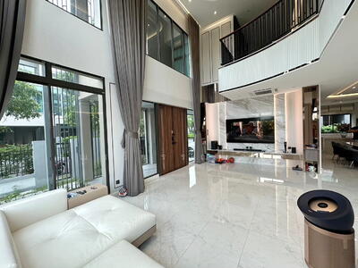 ขาย - Grand Bangkok Boulevard East Rama 9 : แกรนด์ บางกอก บูเลอวาร์ด อีสต์ พระราม 9, กรุงเทพ