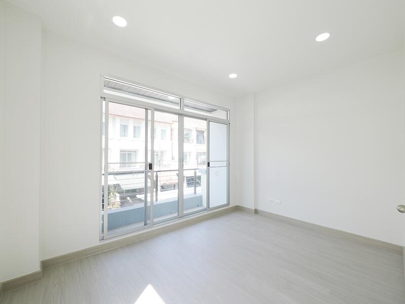 ขายราคาพิเศษ ทาวน์โฮม 3 ชั้น ม.บ้านกลางเมือง ขนาด 21.1 ตร.ว. 3นอน 3น้ำ บ้านสวยแปลงมุม ทำเลดีมาก, กรุงเทพ, 2/128 พระราม 9 - กรุงเทพกรีฑา, หัวหมาก, บางกะปิ, กรุงเทพ, 200 ตร.ม., ทาวน์เฮ้าส์ ขาย, โดย วิภา รุ่งธุระ, 11811124 - DDproperty.com