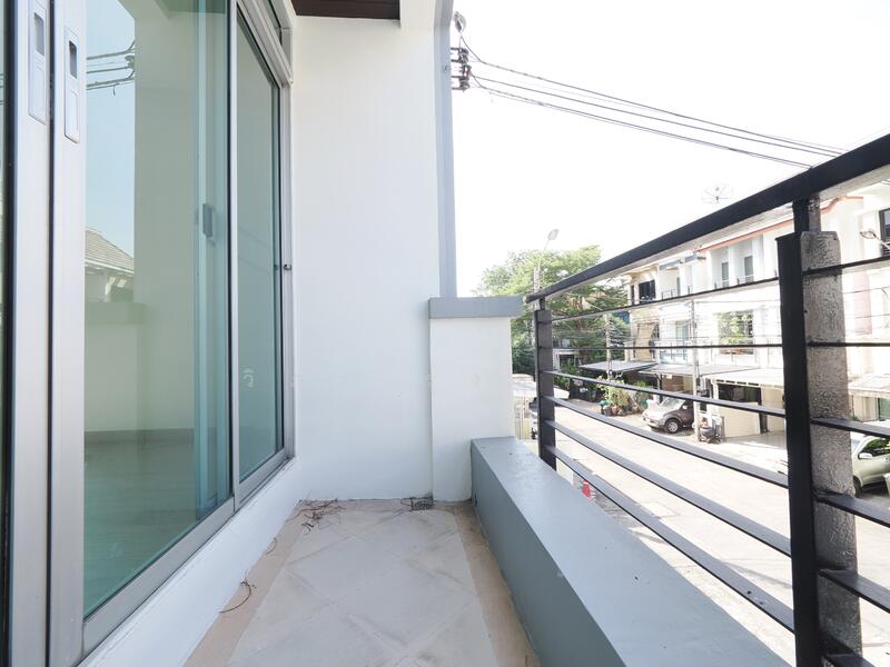 ขายราคาพิเศษ ทาวน์โฮม 3 ชั้น ม.บ้านกลางเมือง ขนาด 21.1 ตร.ว. 3นอน 3น้ำ บ้านสวยแปลงมุม ทำเลดีมาก, กรุงเทพ, 2/128 พระราม 9 - กรุงเทพกรีฑา, หัวหมาก, บางกะปิ, กรุงเทพ, 200 ตร.ม., ทาวน์เฮ้าส์ ขาย, โดย วิภา รุ่งธุระ, 11811124 - DDproperty.com