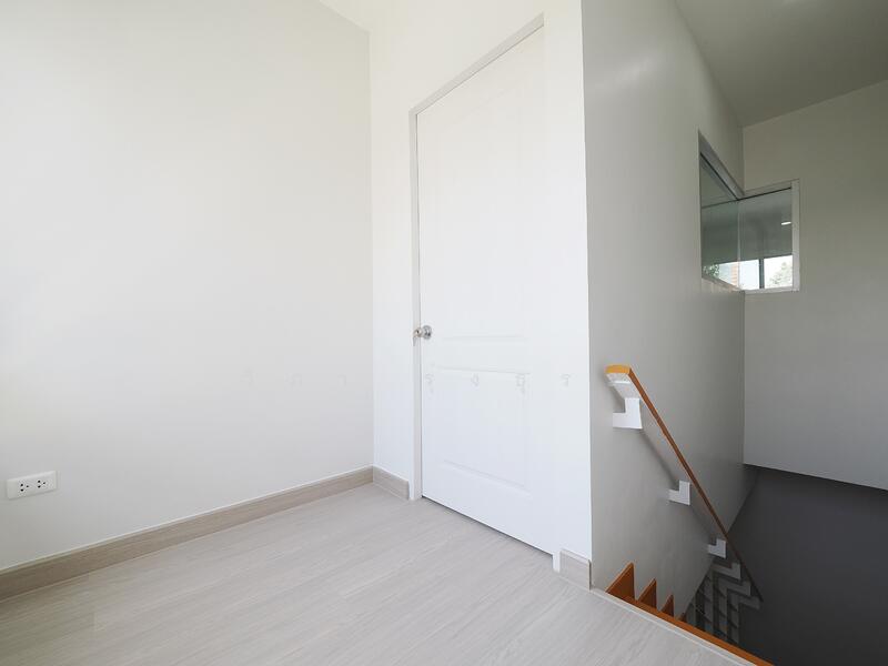 ขายราคาพิเศษ ทาวน์โฮม 3 ชั้น ม.บ้านกลางเมือง ขนาด 21.1 ตร.ว. 3นอน 3น้ำ บ้านสวยแปลงมุม ทำเลดีมาก, กรุงเทพ, 2/128 พระราม 9 - กรุงเทพกรีฑา, หัวหมาก, บางกะปิ, กรุงเทพ, 200 ตร.ม., ทาวน์เฮ้าส์ ขาย, โดย วิภา รุ่งธุระ, 11811124 - DDproperty.com