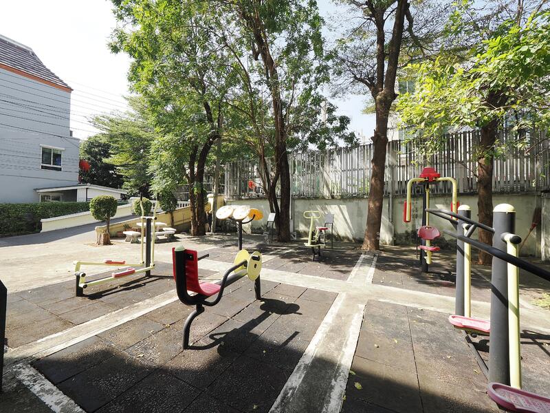 ขายราคาพิเศษ ทาวน์โฮม 3 ชั้น ม.บ้านกลางเมือง ขนาด 21.1 ตร.ว. 3นอน 3น้ำ บ้านสวยแปลงมุม ทำเลดีมาก, กรุงเทพ, 2/128 พระราม 9 - กรุงเทพกรีฑา, หัวหมาก, บางกะปิ, กรุงเทพ, 200 ตร.ม., ทาวน์เฮ้าส์ ขาย, โดย วิภา รุ่งธุระ, 11811124 - DDproperty.com