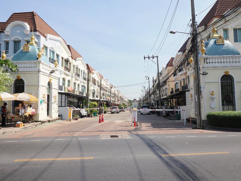 ขายราคาพิเศษ ทาวน์โฮม 3 ชั้น ม.บ้านกลางเมือง ขนาด 21.1 ตร.ว. 3นอน 3น้ำ บ้านสวยแปลงมุม ทำเลดีมาก, กรุงเทพ, 2/128 พระราม 9 - กรุงเทพกรีฑา, หัวหมาก, บางกะปิ, กรุงเทพ, 200 ตร.ม., ทาวน์เฮ้าส์ ขาย, โดย วิภา รุ่งธุระ, 11811124 - DDproperty.com