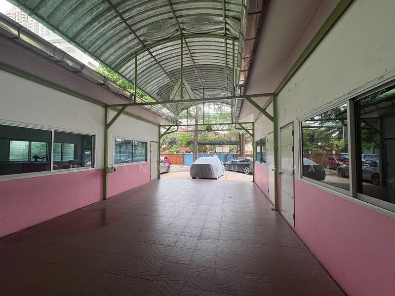 One Storey Building 600 sqm Sathorn near BTS St.Louis, Bangkok, สาทร, Yan Nawa, Sathon, Bangkok, , 600 sqm, Retail Space For Rent, by Chutinun Mungmai, 11811258 - DDproperty.com