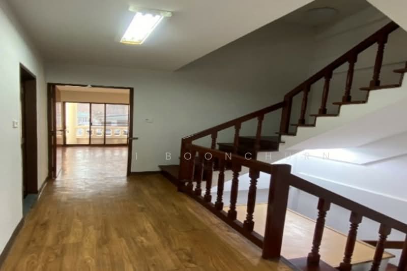 Sriwara Town in Town, Bangkok, Sriwara Road, Phlapphla, Wang Thonglang, Bangkok, 4 Bedrooms, 250 sqm, Townhouse For Rent, by Thiti Boonchurn, 11811295 - DDproperty.com