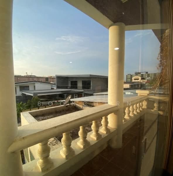 Sriwara Town in Town, Bangkok, Sriwara Road, Phlapphla, Wang Thonglang, Bangkok, 4 Bedrooms, 250 sqm, Townhouse For Rent, by Thiti Boonchurn, 11811295 - DDproperty.com