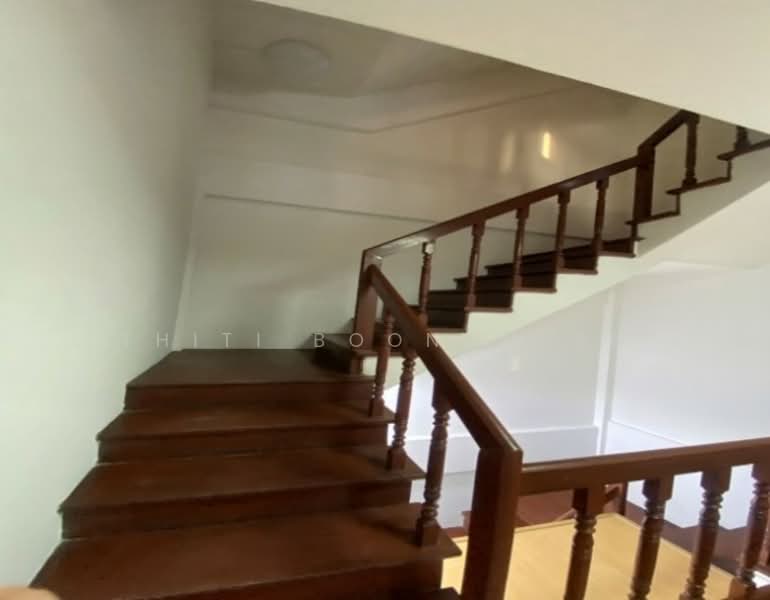 Sriwara Town in Town, Bangkok, Sriwara Road, Phlapphla, Wang Thonglang, Bangkok, 4 Bedrooms, 250 sqm, Townhouse For Rent, by Thiti Boonchurn, 11811295 - DDproperty.com