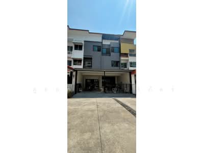 ขาย - Sixnature Watcharapol : ซิกเนเจอร์ วัชรพล, กรุงเทพ