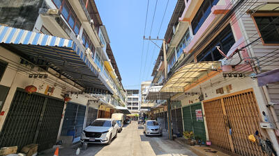 ขาย - หมู่บ้านเทพนรินทร์ ซอยสาธุประดิษฐ์ 15, กรุงเทพ