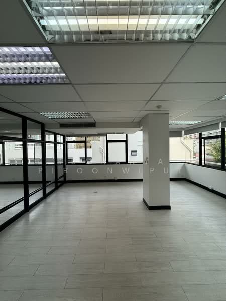 Office Space Modern Style For Rent Phrom Phong, กรุงเทพ, Phrom Phong, คลองตันเหนือ, วัฒนา, กรุงเทพ, 90 ตร.ม., สำนักงาน ให้เช่า, โดย Suchanya Piboonwiput, 11812298 - DDproperty.com