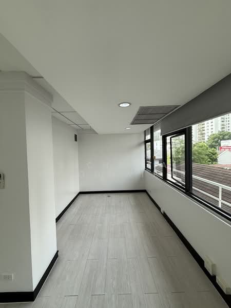 Office Space Modern Style For Rent Phrom Phong, Bangkok, Phrom Phong, Khlong Tan Nua, Watthana, Bangkok, , 90 sqm, Office Space For Rent, by Suchanya Piboonwiput, 11812298 - DDproperty.com