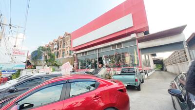 ขาย - ที่ดินพร้อมโชว์รูม ติดถนนบางกรวย ไทรน้อย, นนทบุรี