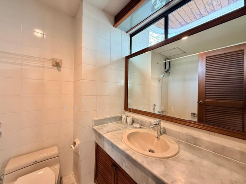 NL Residence, Bangkok, 78 Soi Sukhumvit 21, Khlongtoei Nua, Watthana, Bangkok, 2 Bedrooms, 175 sqm, Condo For Rent, by Bangkok Residential, 11813402 - DDproperty.com