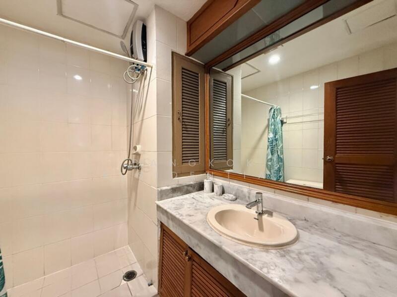 NL Residence, Bangkok, 78 Soi Sukhumvit 21, Khlongtoei Nua, Watthana, Bangkok, 2 Bedrooms, 175 sqm, Condo For Rent, by Bangkok Residential, 11813402 - DDproperty.com