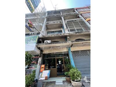 ขาย - Commercial building for Sale on Sukhumvit 77, กรุงเทพ
