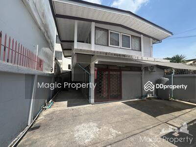 ขาย - Single House 2 Bedroom For Sale in Soi Sathon 11, กรุงเทพ