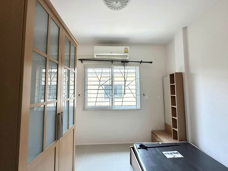 ให้เช่าทาวน์โฮม ม.เซนสิริ แหลมฉบัง ศรีราชา, Chon Buri (Pattaya), Thung Suk La, Si Racha, Chon Buri (Pattaya), 4 Bedrooms, 80 sqm, Townhouse For Rent, by Dusit Saengfa, 11814755 - DDproperty.com