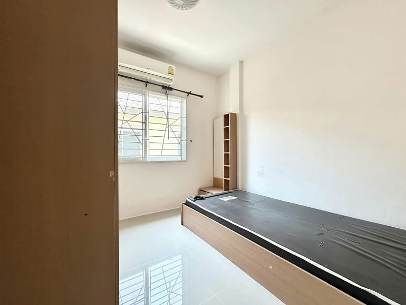 ให้เช่าทาวน์โฮม ม.เซนสิริ แหลมฉบัง ศรีราชา, Chon Buri (Pattaya), Thung Suk La, Si Racha, Chon Buri (Pattaya), 4 Bedrooms, 80 sqm, Townhouse For Rent, by Dusit Saengfa, 11814755 - DDproperty.com