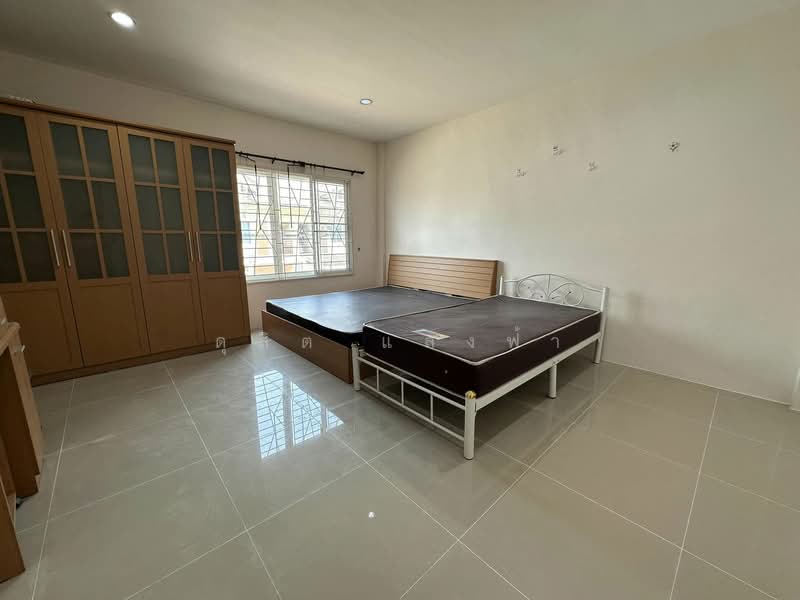 ให้เช่าทาวน์โฮม ม.เซนสิริ แหลมฉบัง ศรีราชา, Chon Buri (Pattaya), Thung Suk La, Si Racha, Chon Buri (Pattaya), 4 Bedrooms, 80 sqm, Townhouse For Rent, by Dusit Saengfa, 11814755 - DDproperty.com