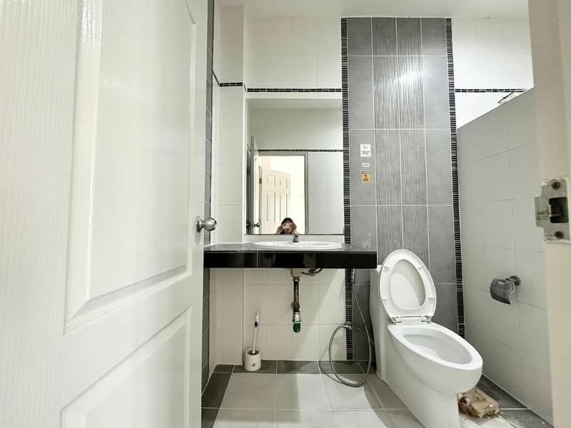 ให้เช่าทาวน์โฮม ม.เซนสิริ แหลมฉบัง ศรีราชา, Chon Buri (Pattaya), Thung Suk La, Si Racha, Chon Buri (Pattaya), 4 Bedrooms, 80 sqm, Townhouse For Rent, by Dusit Saengfa, 11814755 - DDproperty.com