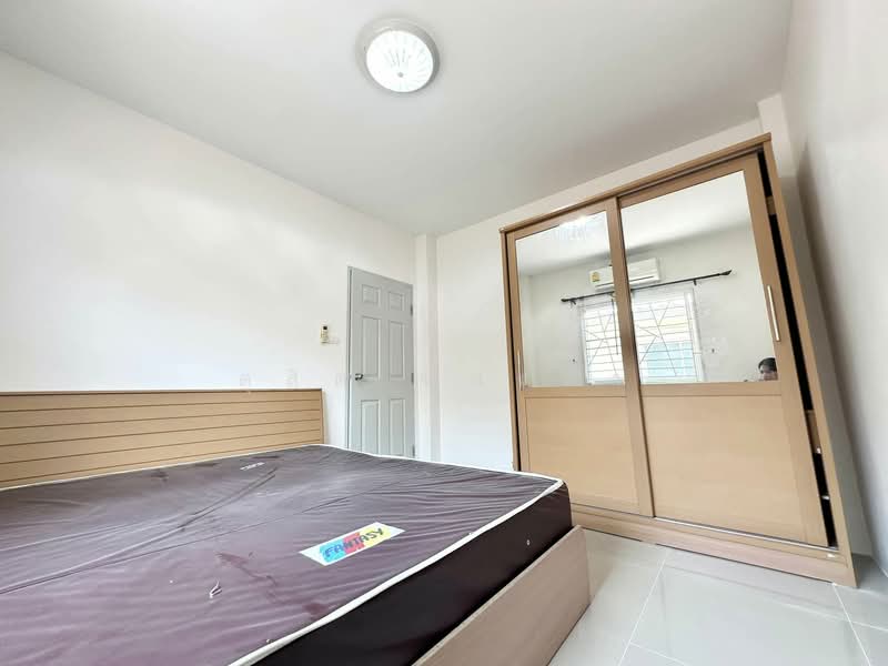 ให้เช่าทาวน์โฮม ม.เซนสิริ แหลมฉบัง ศรีราชา, Chon Buri (Pattaya), Thung Suk La, Si Racha, Chon Buri (Pattaya), 4 Bedrooms, 80 sqm, Townhouse For Rent, by Dusit Saengfa, 11814755 - DDproperty.com