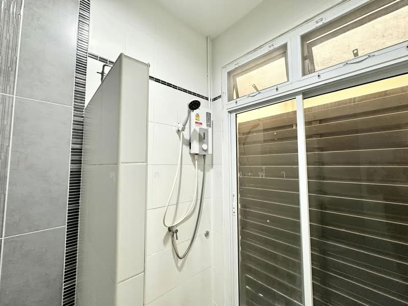 ให้เช่าทาวน์โฮม ม.เซนสิริ แหลมฉบัง ศรีราชา, Chon Buri (Pattaya), Thung Suk La, Si Racha, Chon Buri (Pattaya), 4 Bedrooms, 80 sqm, Townhouse For Rent, by Dusit Saengfa, 11814755 - DDproperty.com