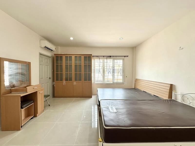 ให้เช่าทาวน์โฮม ม.เซนสิริ แหลมฉบัง ศรีราชา, Chon Buri (Pattaya), Thung Suk La, Si Racha, Chon Buri (Pattaya), 4 Bedrooms, 80 sqm, Townhouse For Rent, by Dusit Saengfa, 11814755 - DDproperty.com