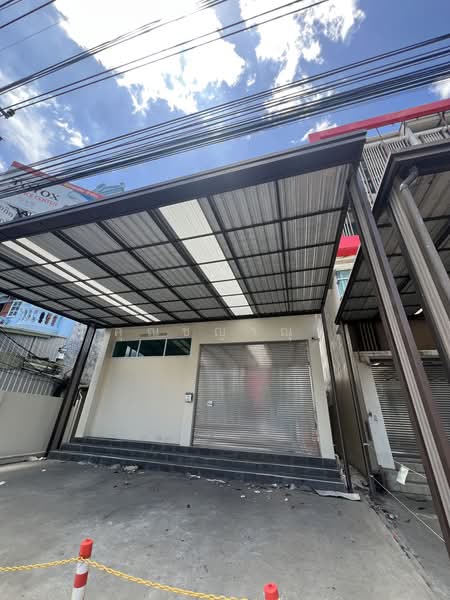 ให้เช่าอาคารพาณิชย์ 3 ชั้น 467 ตรม. ติดถนนกิ่งแก้ว อ. บางพลี ใกล้สนามบินสุวรรณภูมิ, Samut Prakan, Rachathewa, Bang Plee, Samut Prakan, , 467 sqm, Shophouse For Rent, by คุณชญาณุช, 11817695 - DDproperty.com