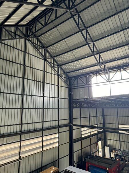 For Sale - The factory with land of 148 sq.wah, located in the purple zone area, Praksa, Samutprakarn, Samut Prakan