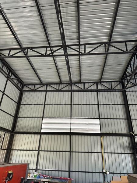 For Sale - The factory with land of 148 sq.wah, located in the purple zone area, Praksa, Samutprakarn, Samut Prakan