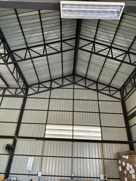 For Sale - The factory with land of 148 sq.wah, located in the purple zone area, Praksa, Samutprakarn, Samut Prakan