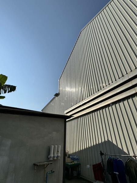 For Sale - The factory with land of 148 sq.wah, located in the purple zone area, Praksa, Samutprakarn, Samut Prakan