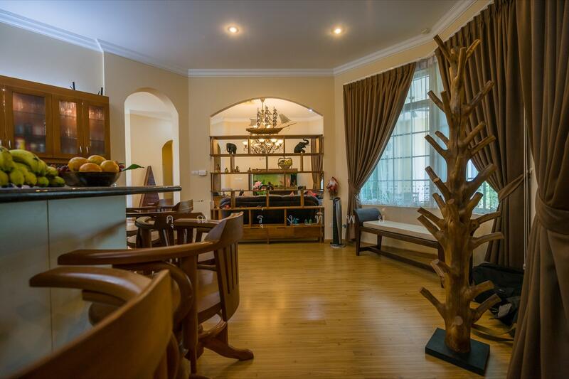 Beautiful Saraphi Family Estate Luxury Living with Extensive Gardens, Guest House & Private Po, Chiang Mai, Tha Wang Tal, Saraphi, Chiang Mai, 9 Bedrooms, 626 sqm, Villa For Sale, by คุณ รุ่งทิพย์, 11818599 - DDproperty.com