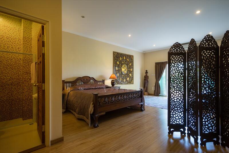 Beautiful Saraphi Family Estate Luxury Living with Extensive Gardens, Guest House & Private Po, Chiang Mai, Tha Wang Tal, Saraphi, Chiang Mai, 9 Bedrooms, 626 sqm, Villa For Sale, by คุณ รุ่งทิพย์, 11818599 - DDproperty.com
