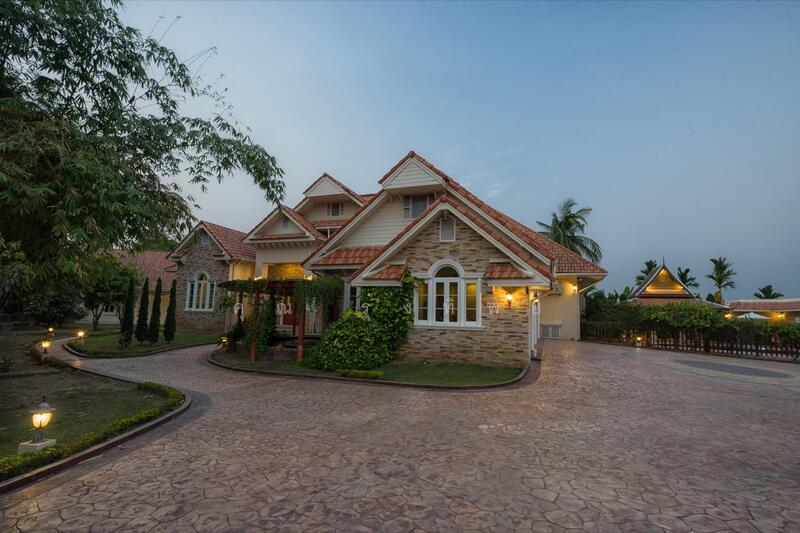 Beautiful Saraphi Family Estate Luxury Living with Extensive Gardens, Guest House & Private Po, Chiang Mai, Tha Wang Tal, Saraphi, Chiang Mai, 9 Bedrooms, 626 sqm, Villa For Sale, by คุณ รุ่งทิพย์, 11818599 - DDproperty.com