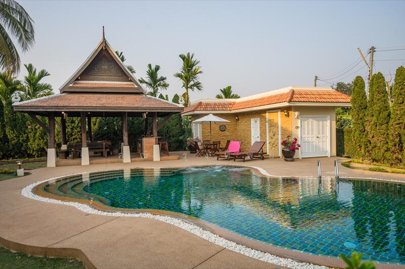 Beautiful Saraphi Family Estate Luxury Living with Extensive Gardens, Guest House & Private Po, Chiang Mai, Tha Wang Tal, Saraphi, Chiang Mai, 9 Bedrooms, 626 sqm, Villa For Sale, by คุณ รุ่งทิพย์, 11818599 - DDproperty.com