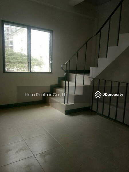 For Rent - For Rent Bangkok Shophouse Sukhumvit BTS Udom Suk Phra Khanong BRE23967, Bangkok