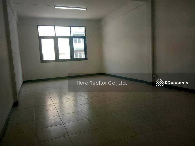 For Rent - For Rent Bangkok Shophouse Sukhumvit BTS Udom Suk Phra Khanong BRE23967, Bangkok