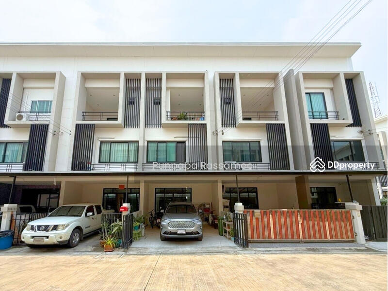 ขาย - Cher Wongwaen-Sathorn (เฌอ วงแหวน-สาทร), กรุงเทพ
