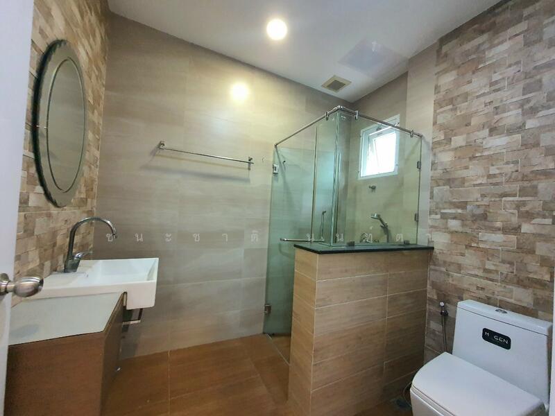 ซอยลาดพร้าว 1 แยก 29, Bangkok, Jom Phon, Chatuchak, Bangkok, 4 Bedrooms, 452 sqm, Single Detached House For Sale, by ชนะชาติ นนท์ตา, 11819668 - DDproperty.com