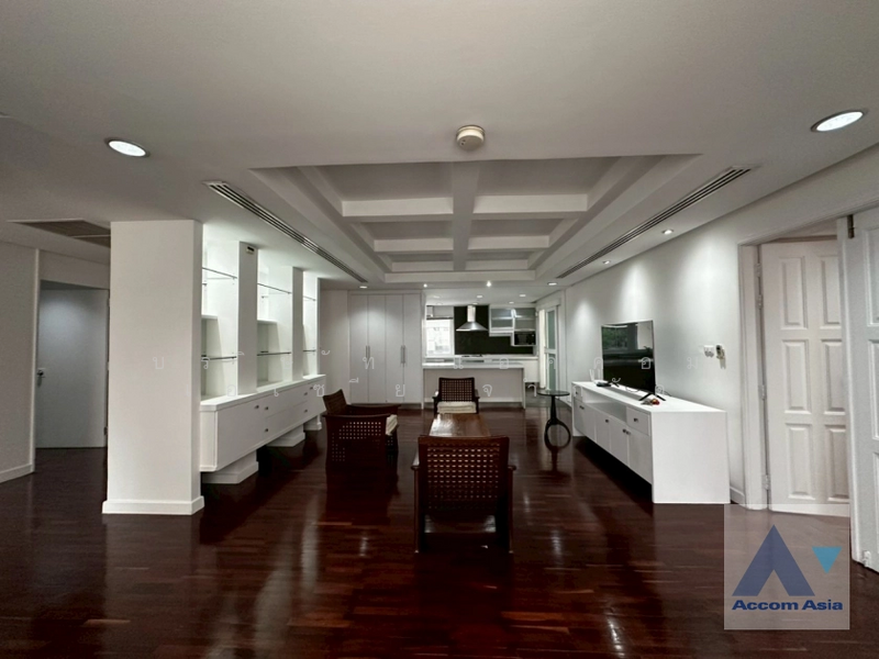 For Rent - Penthouse, Pet friendly 4 Bedrooms Apartment for Rent in Ploenchit, Bangkok near BTS Ploenchit, Bangkok