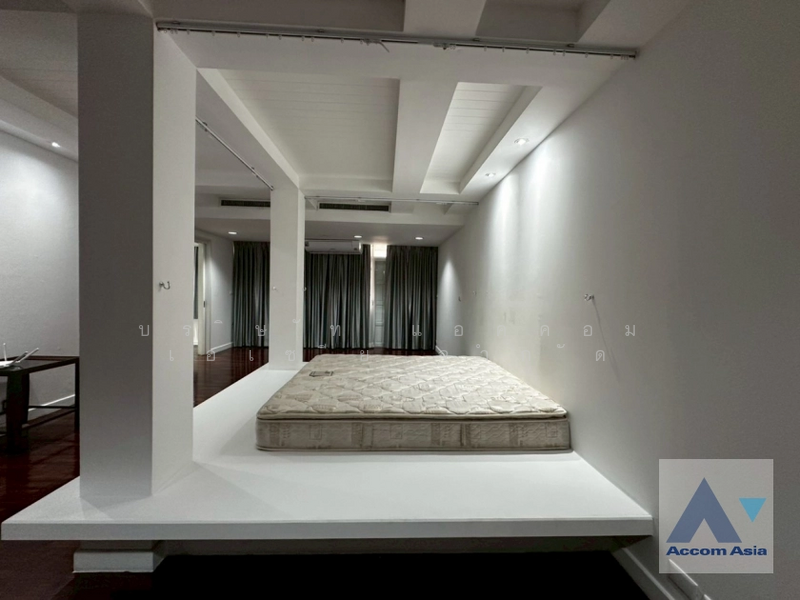 For Rent - Penthouse, Pet friendly 4 Bedrooms Apartment for Rent in Ploenchit, Bangkok near BTS Ploenchit, Bangkok