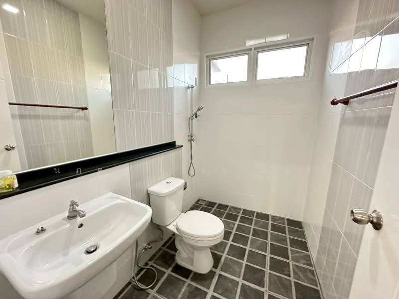 เบล็ส ทาวน์ รามอินทรา 127, กรุงเทพ, รามอินทรา, รามอินทรา, คันนายาว, กรุงเทพ, 182 ตร.ม., ทาวน์เฮ้าส์ ขาย, โดย นภดล ทวีธรรมนุสิน, 11822276 - DDproperty.com