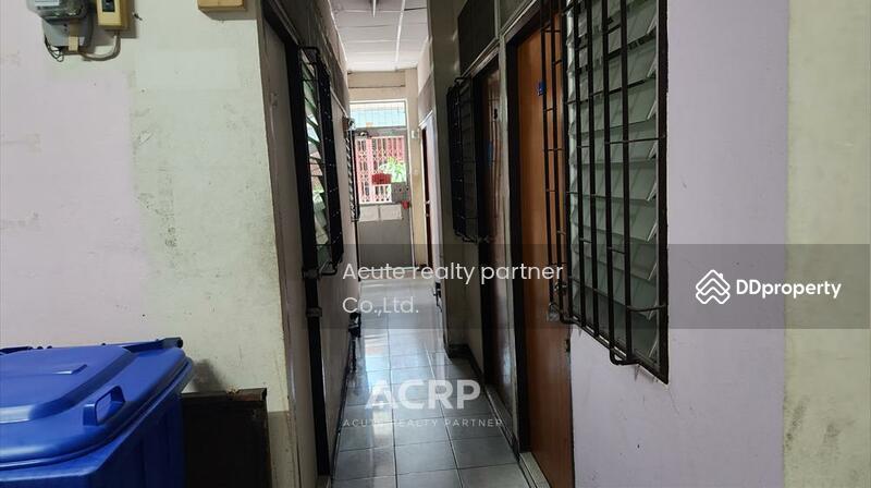 For Sale - Shophouse 2 units combined for sale with income. Fully rented, Pridi Banomyong 2, Phra Khanong, Bangkok